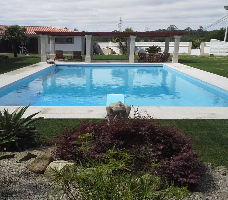 Piscina Exterior em Piscina Vila Nova de Gaia - Sandim